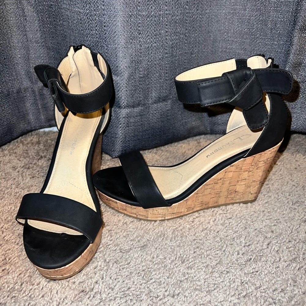 Chinese Laundry Wedges